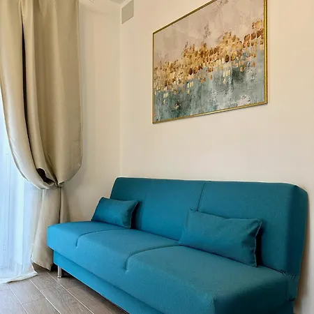 Monti Tiburtini 公寓 *