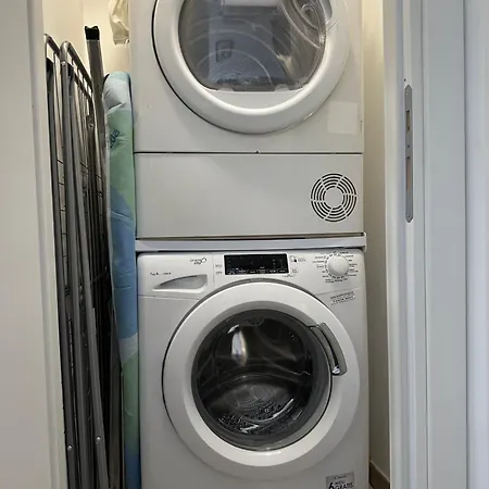 Monti Tiburtini 公寓 *